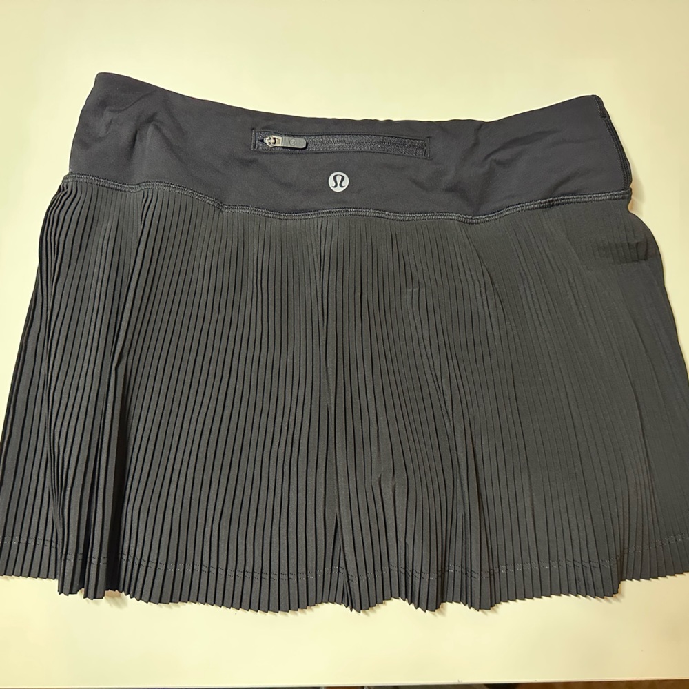 Lululemon Black Skirt size 6